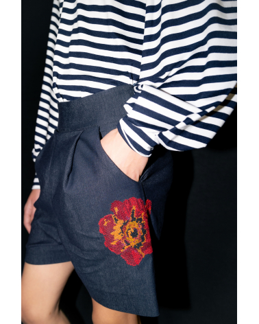 SHORT FLOR PUNTO DE CRUZ