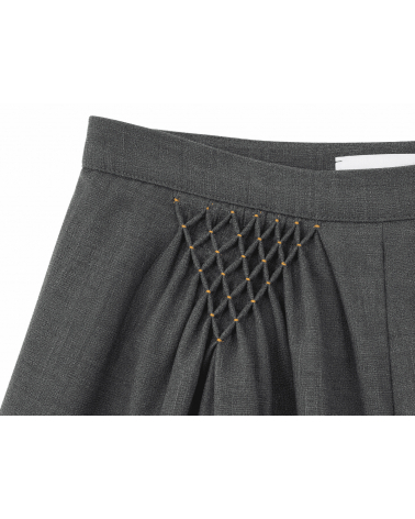SHORT NIDO DE ABEJA